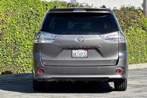 2016 Toyota Sienna SE Premium