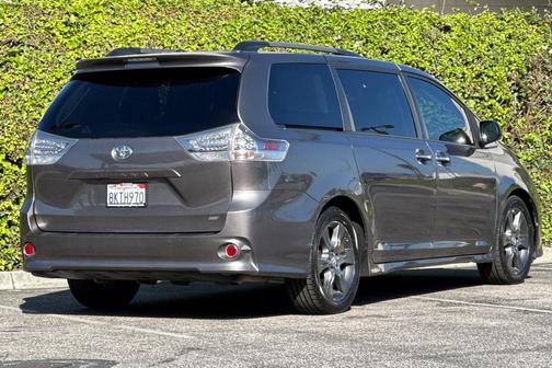 2016 Toyota Sienna SE Premium
