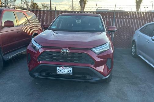 2024 Toyota RAV4 LE