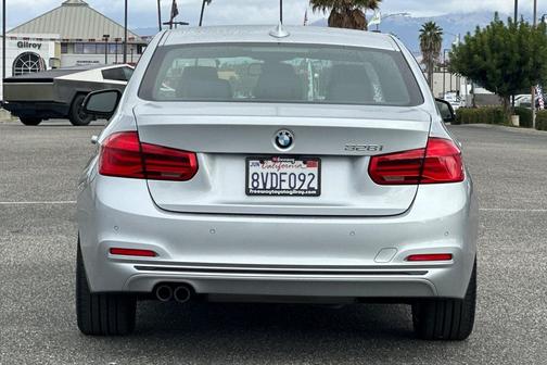 2016 BMW 328 328i