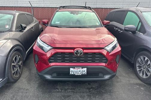 2025 Toyota RAV4 XLE