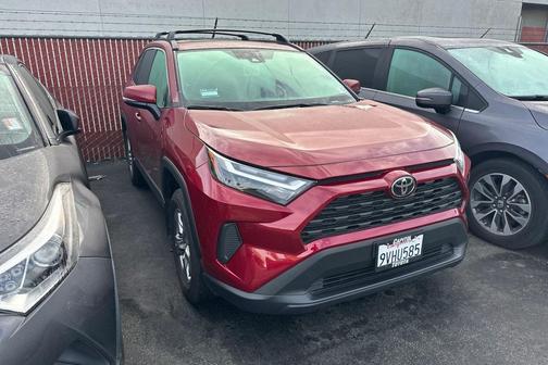 2025 Toyota RAV4 XLE