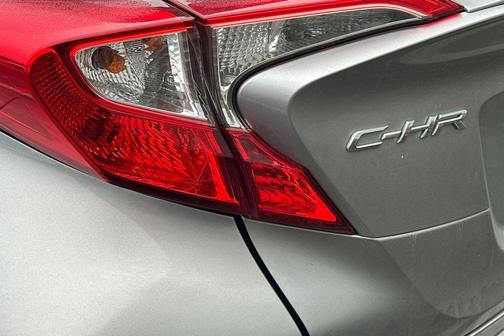 Silver Knockout Metallic 2018 Toyota C-HR XLE