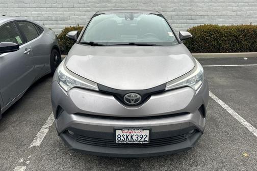Silver Knockout Metallic 2018 Toyota C-HR XLE