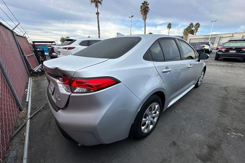 2025 Toyota Corolla Hybrid LE