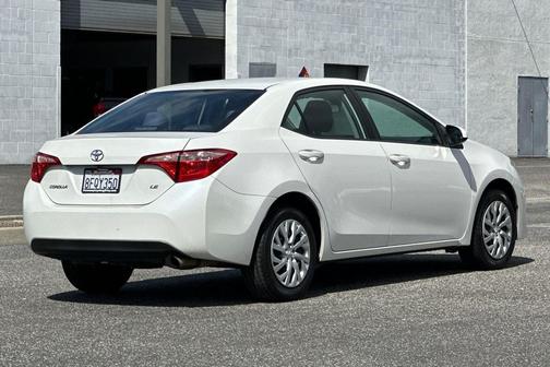 2018 Toyota Corolla LE