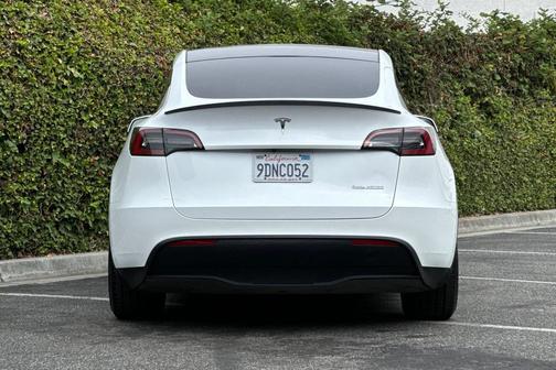 2023 Tesla Model Y Performance Dual Motor All-Wheel Drive