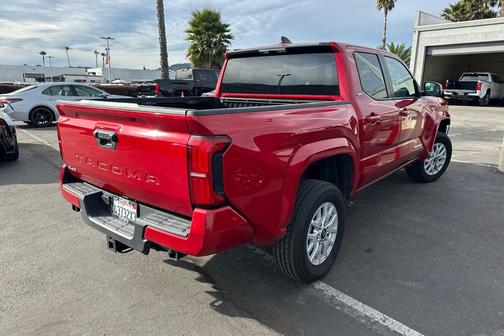 2025 Toyota Tacoma SR5