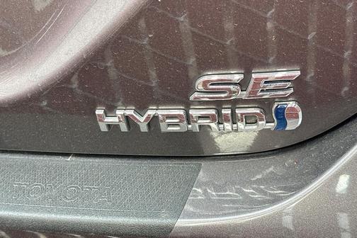 2024 Toyota Camry Hybrid SE