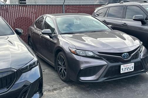2024 Toyota Camry Hybrid SE