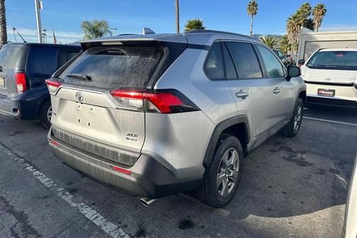 2025 Toyota RAV4 Hybrid XLE