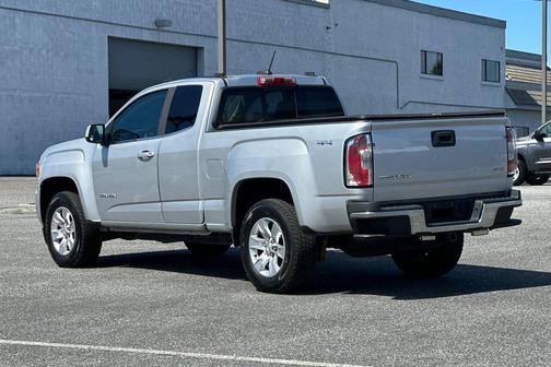 Quicksilver Metallic 2017 GMC Canyon SLE
