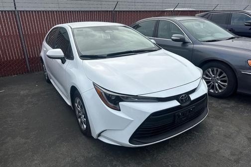 2025 Toyota Corolla LE