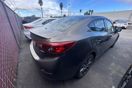 2018 Mazda Mazda3 Touring