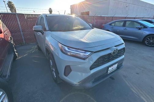 2023 Toyota RAV4 XLE