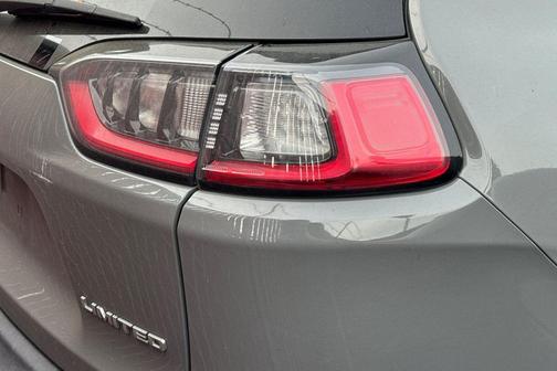 Sting-Gray Clearcoat 2020 Jeep Cherokee Limited