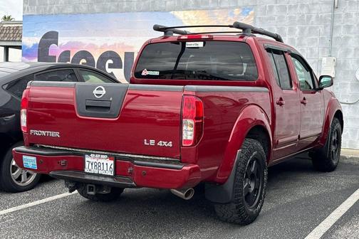 Red Alert 2006 Nissan Frontier LE Crew Cab