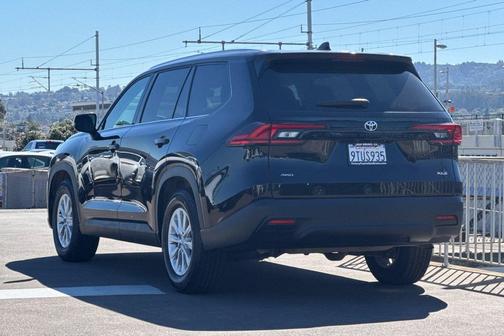 Midnight Black Metallic 2025 Toyota Grand Highlander XLE
