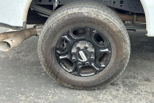 Oxford White 2025 Ford F-250 XL