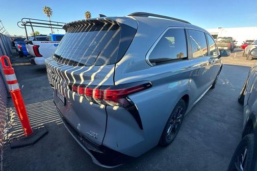 2024 Toyota Sienna XSE 7 Passenger