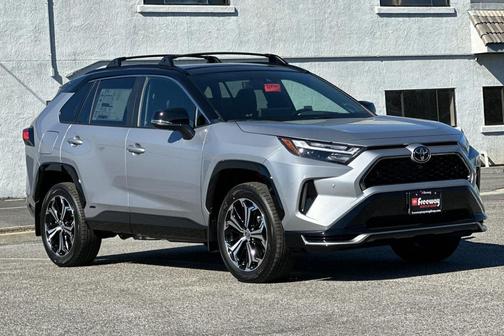 2025 Toyota RAV4 Hybrid SE