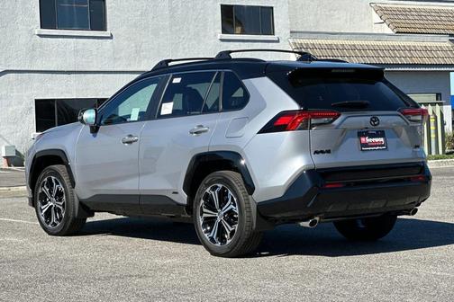 2025 Toyota RAV4 Hybrid SE