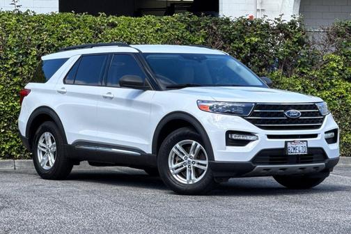 Oxford White 2020 Ford Explorer XLT