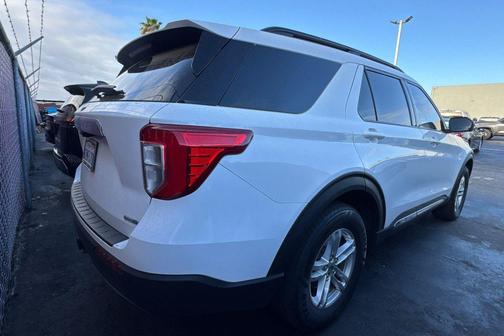 Oxford White 2020 Ford Explorer XLT
