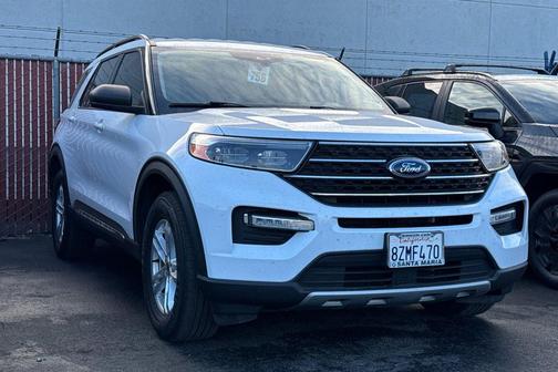 Oxford White 2020 Ford Explorer XLT