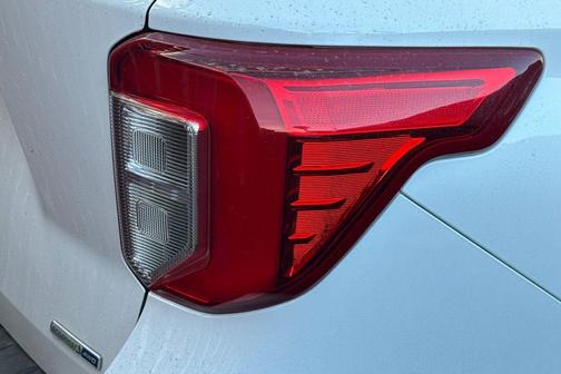 Oxford White 2020 Ford Explorer XLT