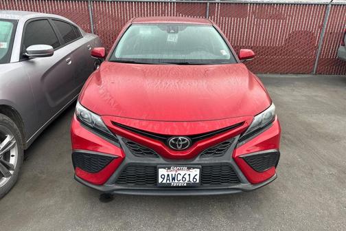 2022 Toyota Camry SE