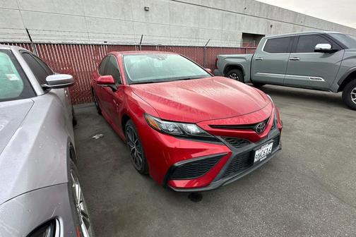 2022 Toyota Camry SE