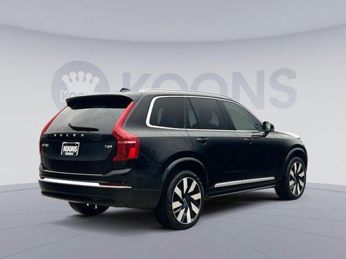 2025 Volvo XC90 Plug-In Hybrid T8 Plus 6-Seater