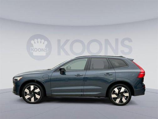 2025 Volvo XC60 Plug-In Hybrid T8 Plus