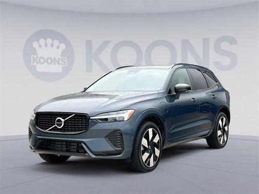 2025 Volvo XC60 Plug-In Hybrid T8 Plus