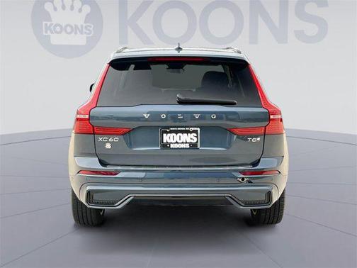 2025 Volvo XC60 Plug-In Hybrid T8 Plus