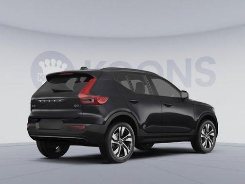 2026 Volvo XC40 B5 Plus