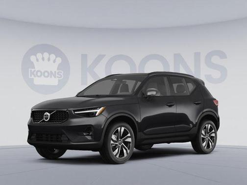 2026 Volvo XC40 B5 Plus