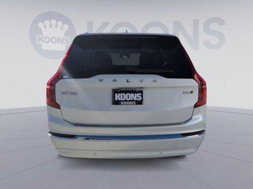 2024 Volvo XC90 B6 Plus Bright Theme 6-Seater