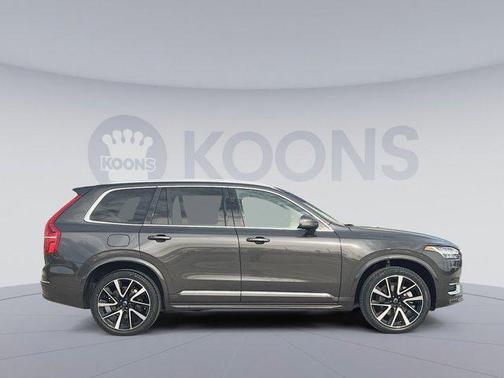 2023 Volvo XC90 B5 Plus