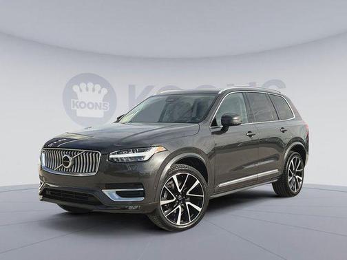 2023 Volvo XC90 B5 Plus