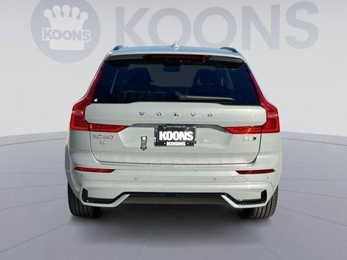 2025 Volvo XC60 B5 Plus