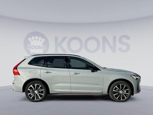 2025 Volvo XC60 B5 Plus