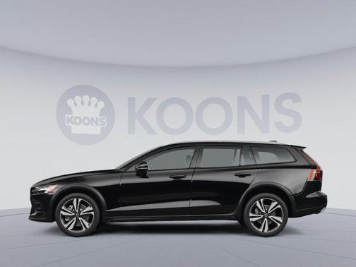 2024 Volvo V60 Cross Country B5 Plus