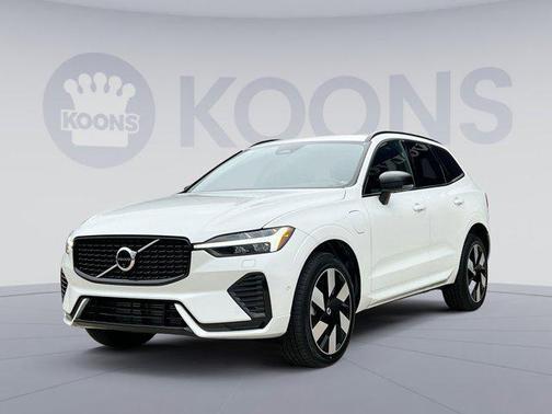 2024 Volvo XC60 Recharge Plug-In Hybrid T8 Plus Dark Theme