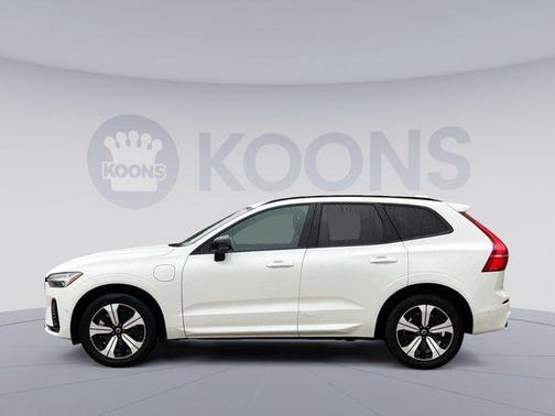 2024 Volvo XC60 Recharge Plug-In Hybrid T8 Plus Dark Theme