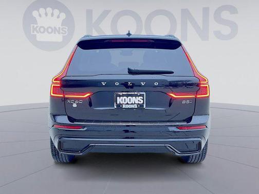 2026 Volvo XC60 B5 Plus