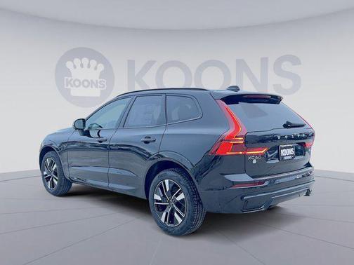 2026 Volvo XC60 B5 Plus