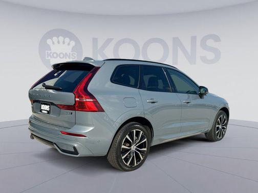 Thunder Grey Metallic 2023 Volvo XC60 B5 Plus Dark Theme