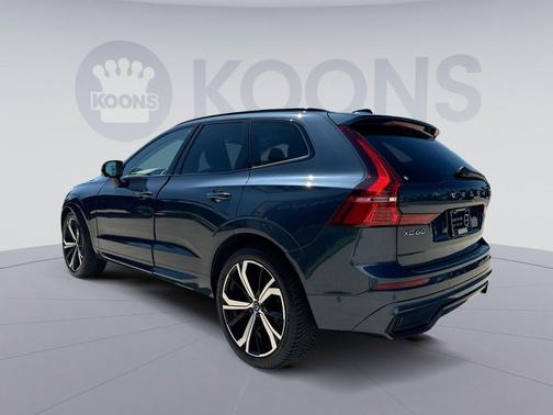 Denim Blue Metallic 2023 Volvo XC60 B5 Ultimate Dark Theme